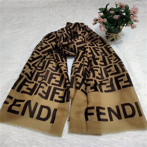 echarpe fendi femme